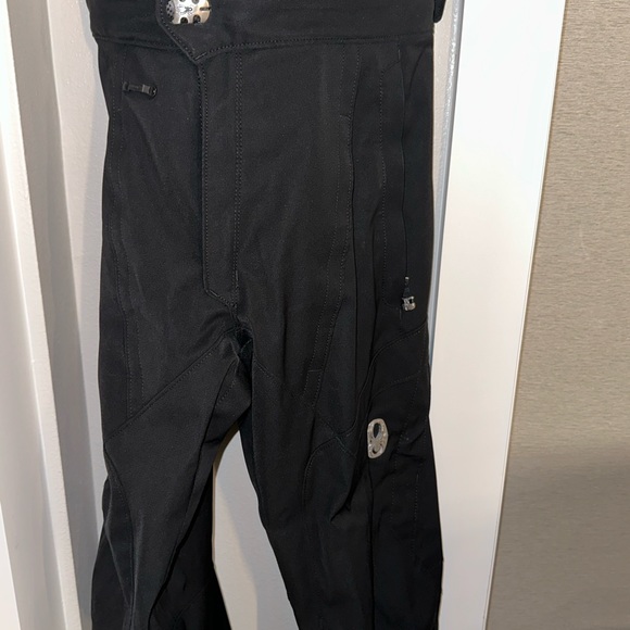 Spyder ski pants. - Picture 2 of 6